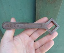Vintage spanner (D G Co)