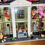 Lego Natural History Museum 10326 Image 2