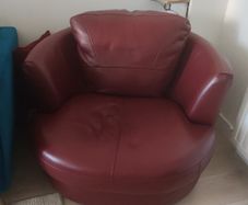 360 Swivel Leather Armchair Excellent Condition
