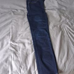 Womens levis jeans size 32