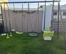 Swings set