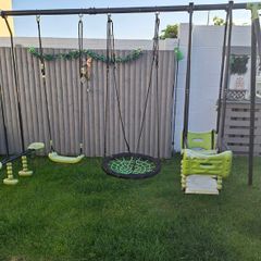 Swings set