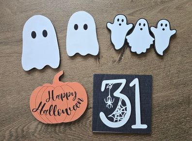 Wooden Halloween decor