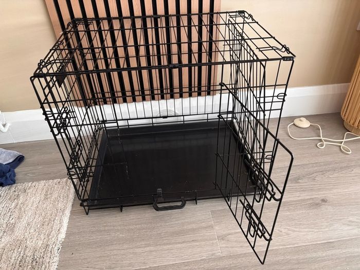 medium dogs crate