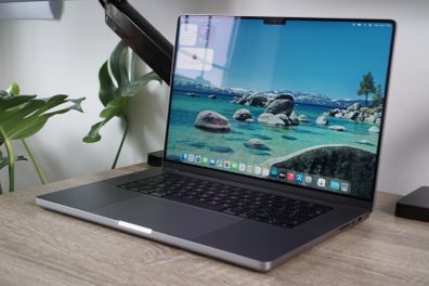 MacBook Pro 16" 2021 M1 Pro | 16GB | 512GB | 95% Battery