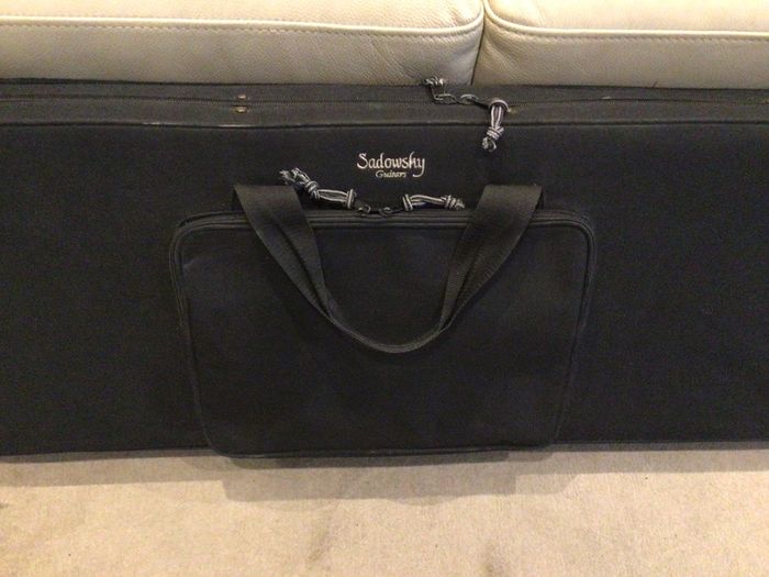 Sadowsky Guitars bass guitar case - excellent condition