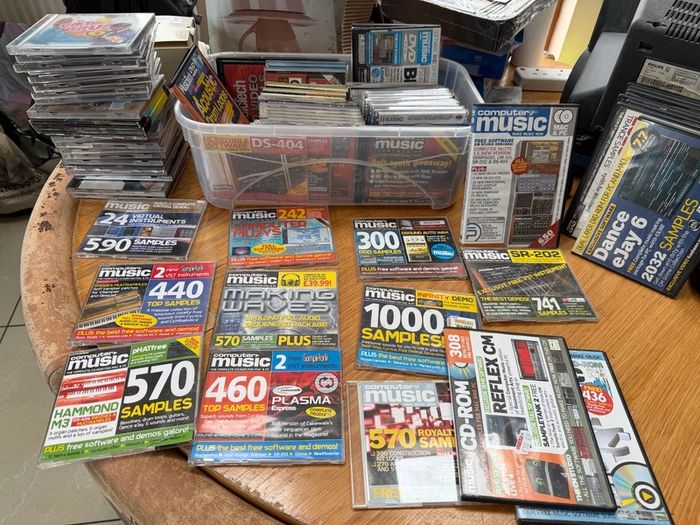 . Computer Music Sample CDs Collection.