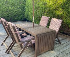 garden table and chairs
