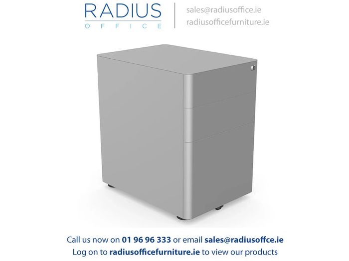 Moda Plus 3-Drawer Pedestal