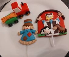 Tractor Scarecrow Barn with Animals Cake Decorations