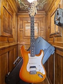 Fender AM Performer Stratocaster 2021