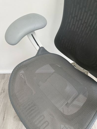 Herman Miller Mirra 2