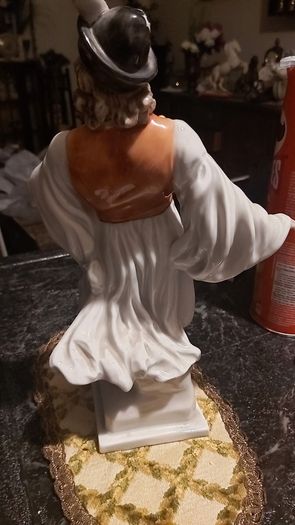 Gorgeous antique HEREND statue
