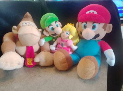 Super Mario plush bundle