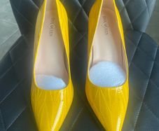 Size uk37 shoes