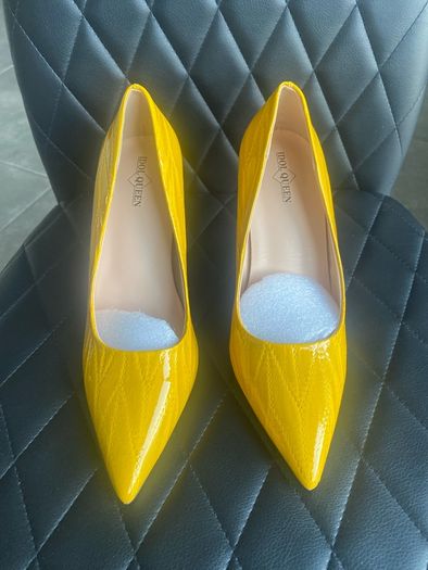 Size uk37 shoes