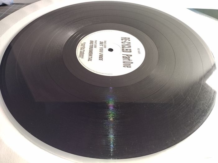 The Two Amigos - SET YOU FREE! - Recycled Part One - Piano HOUSE Dublin CLASSIC! Gotta Have HOUSE Music all night long...