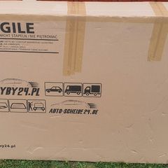 Windscreen box