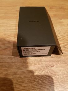 Samsung Galaxy S8 Box