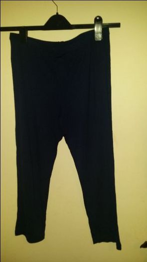 Brand new F&F navy crop leggings size UK14/16 EU42/44 Postage included