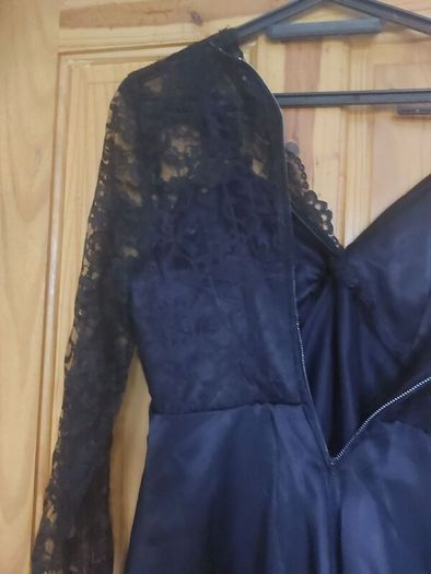 Vintage black lace dress (free post)