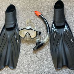 Flippers + Snorkel