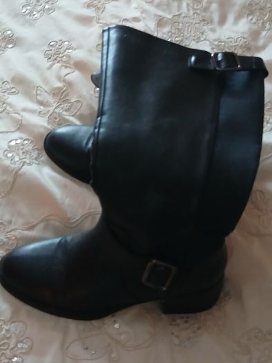 Ladies boots