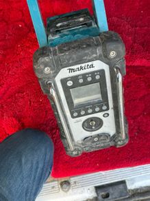 makita jobsite radio