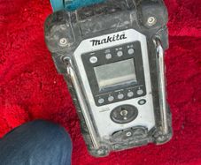 makita jobsite radio