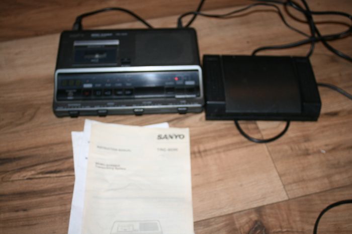 Sanyo TRC-6030 Micro-Cassette Transcription Machine Dictaphone Transcribing System Dictation (in working condition)