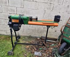 Log splitter
