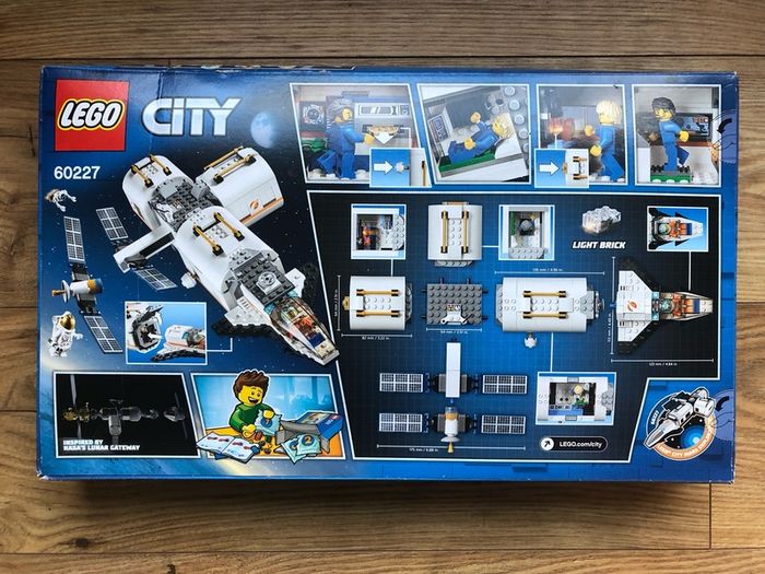Lego City: Lunar Space Station (60227)