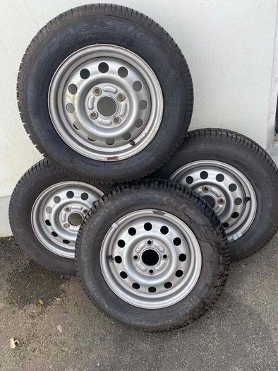 Ford Escort or Orion wheels.