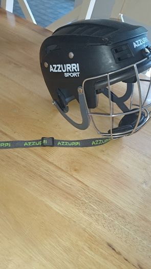 Great conditon hurling Helmet size medium kids 57cm