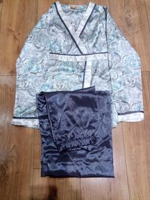 Lady's Satin  pjs / pajamas 8-10