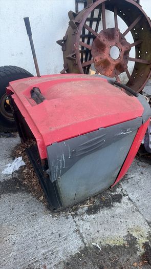 Castle garden lawnmower