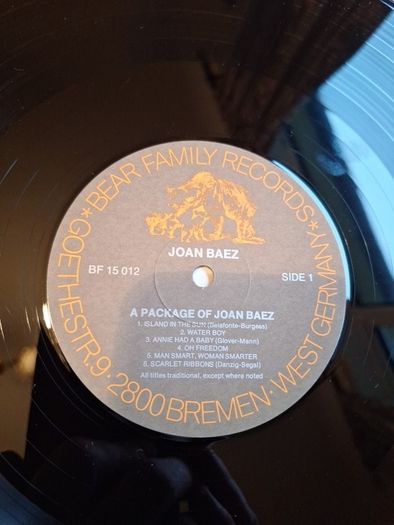 Vinyl Joan Baez A Package of...
