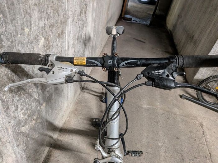 Large Giant FCR2.5 (needs rear wheel)