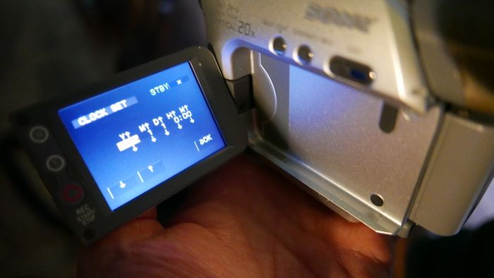 Sony Digital HandyCam DCR-HC22E MiniDV Camcorder Video Camera NTSC Japan silver