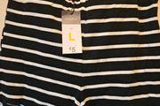 Shorts Size L BNWT