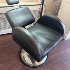 Beauty chair