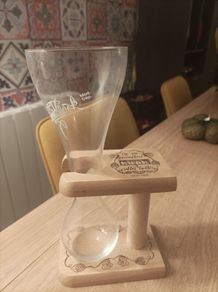 Kwak Belgian beer glass and wooden stand