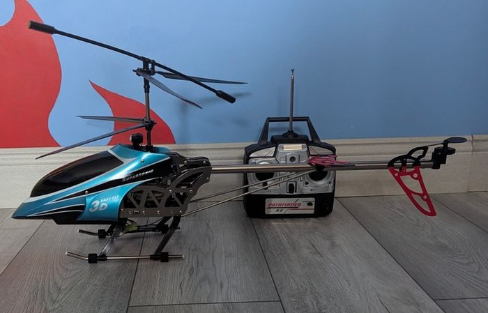 Space Explorer RC helicopter. BIG