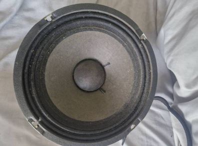 2 x bass speakers