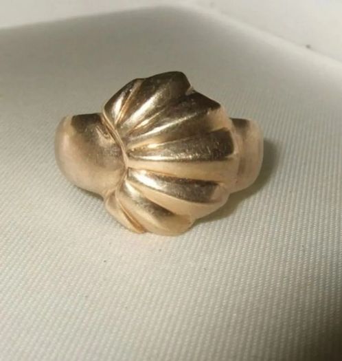 Vintage Hallmarked 9ct Gold 'Oyster' Ring
