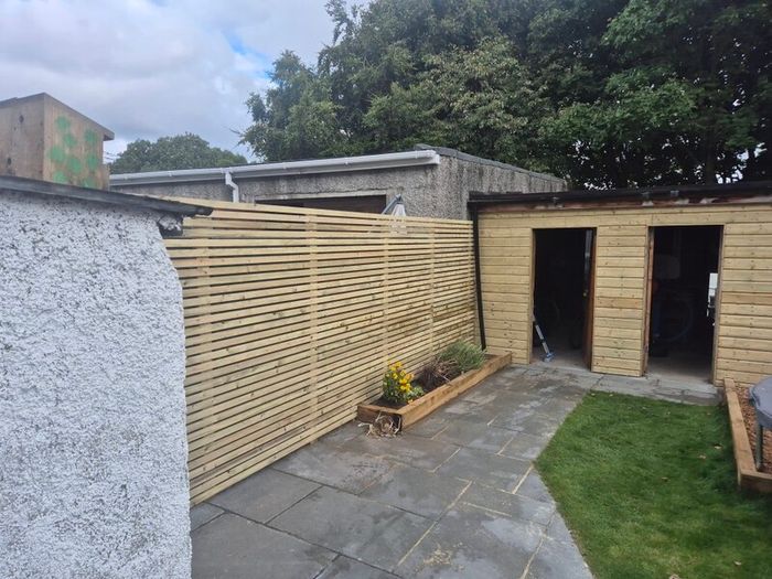 Fencing/wall toppers/Privacy screens