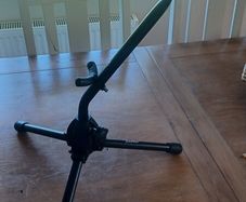 saxophone stand
