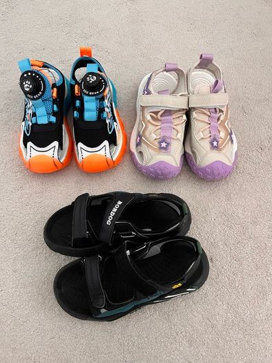Sandals for boy and girl UK2