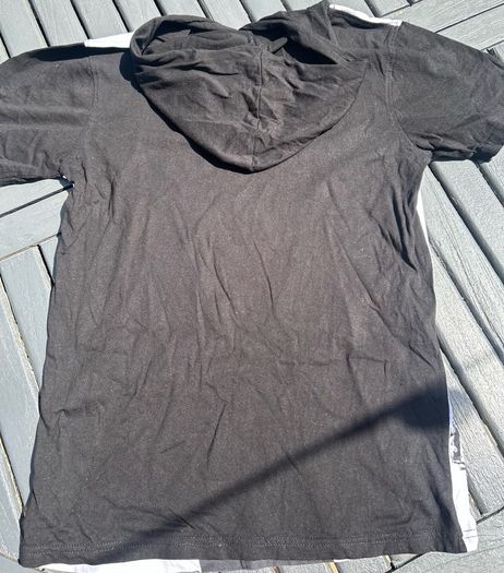 Black & White dog print hoody t-shirt - Size 158/Approx Age 12-13 yrs