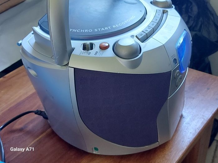 PHILIPS CD Radio Cassette Recorder, Model AZ1120,  in excellent cosmetic condition